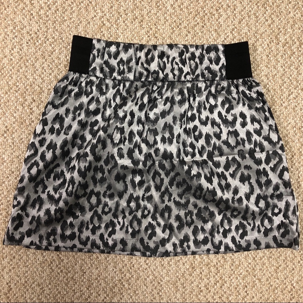 Silver leopard print skirt